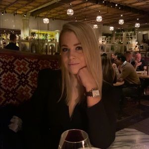 Meet your Posher, Amy